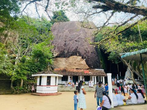 Pillikuttuwa Raja Maha Viharaya: Ein versteckter Waldtempel mit 99 Höhlen